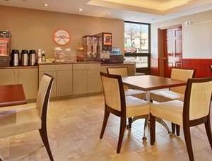 Howard Johnson Inn Queens::Hotels.com