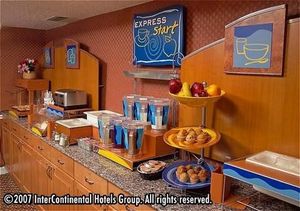Holiday Inn Express Hotel & Suites Bradenton West::Travelocity.com