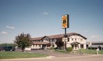 Super 8 Motel - Alexandria