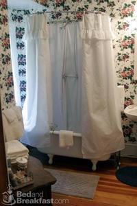 Owl's Nest Inn & Engadine Cabins::BedAndBreakfast.com