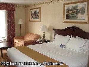 Holiday Inn Express Hotel & Suites Sumter::Travelocity.com