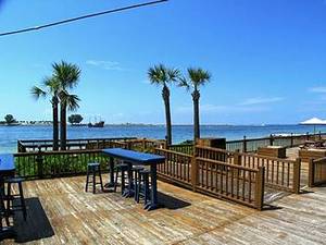 Quality Hotel On The Beach::Expedia