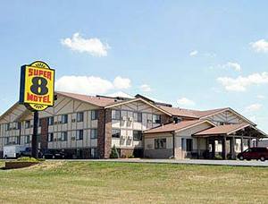 Super 8 Spearfish::Travelocity.com