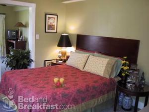 Meranova Guest Inn::BedAndBreakfast.com