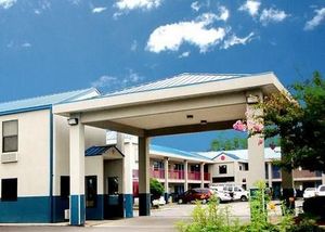 Econo Lodge Laurel::Travelocity.com