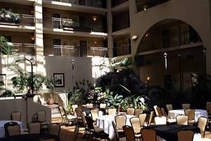 Web-embassy_suites_hotel_45601_0_08082006_1208447187_500