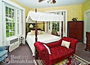 Web-falmouth-ma-inn-mostly-hall