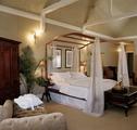 English Inn and Resort
