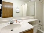 Super 8 Motel - Zanesville