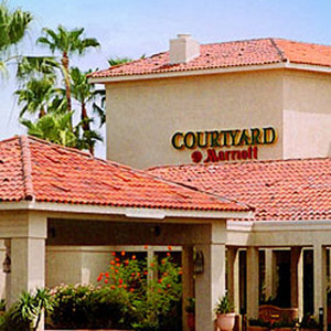 Courtyard by Marriott Camelback Phoenix::Hotels.com