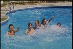 Tn-g65163_pool_01_f
