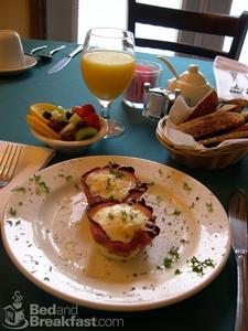 The Stonebow Inn::BedAndBreakfast.com