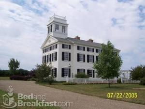 Polly Harper Inn::BedAndBreakfast.com