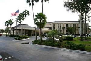 Hampton Inn Daytona Speedway/Airport::Travelocity.com