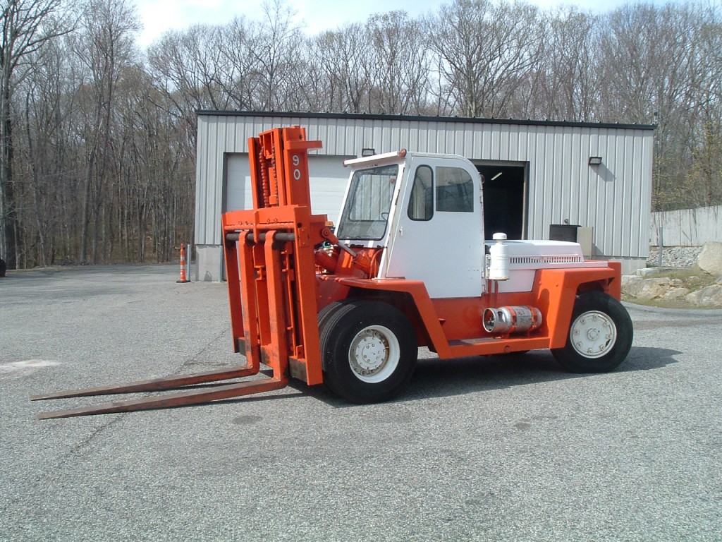30,000lbs. Clark Forklift For Sale Call 6162004308