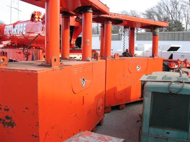 200 Ton Riggers Hydraulic Gantry Crane For Sale