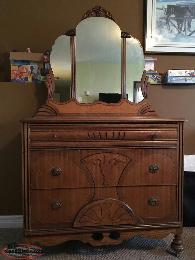 Find & Advertise Antique & Collectible Furniture NL Classifieds
