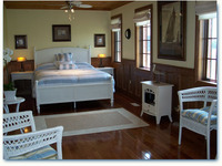 The Roosters Inn - B&B/farm sanctuary