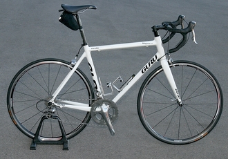 Velolet Bike Rentals: Guru Evolo Rental Bike