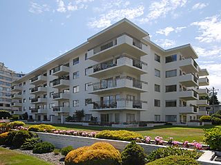 , 102-1440 Beach Dr 