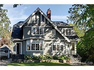 , 1376 Craigdarroch Rd