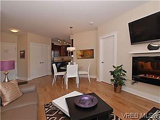 , 21-218 Conard St
