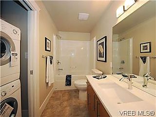 , 21-306 Conard St