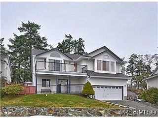 , 544 Hoffman Ave
