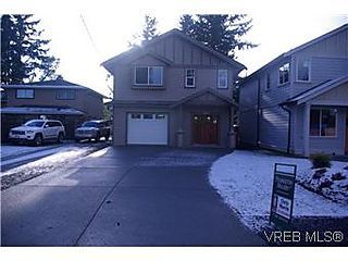 , 969 Glenwillow Pl