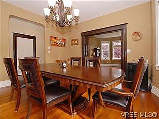 , 833-4 Princess Ave