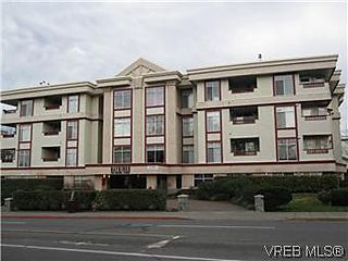 , 2511-205 Quadra St