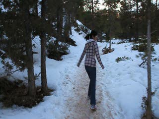 on the trail_Bryce National Park_snow