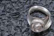 Tendril ring