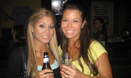 2girls_thumb_440x260