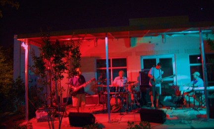 Ample_example_band_night_038_thumb_432x260