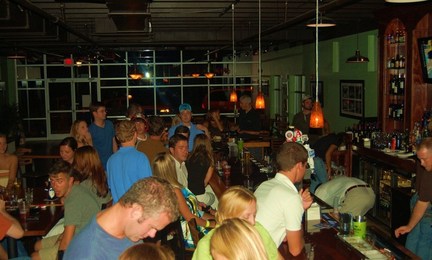 Ample_example_band_night_048_thumb_432x260