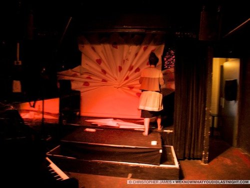http://s3.amazonaws.com/weknowwhatyoudidlastnight/photos/40702/1385_IMG_3578_normal.jpg
