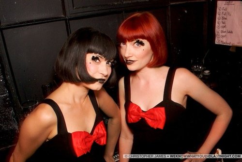 http://s3.amazonaws.com/weknowwhatyoudidlastnight/photos/40718/1401_IMG_6986_normal.jpg
