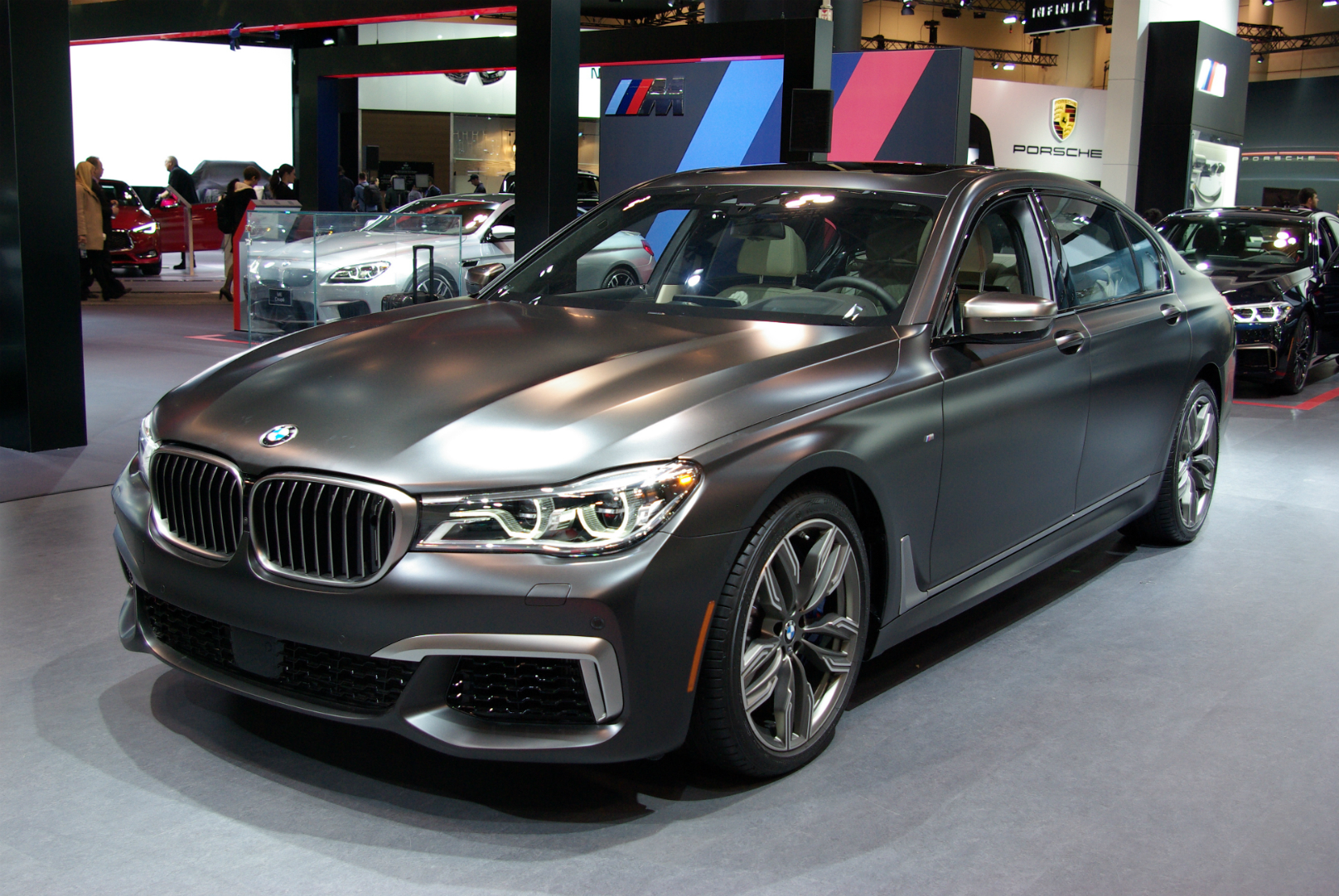 BMW Flagship and 530e