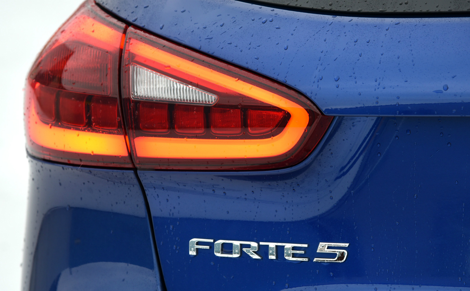 2017 Kia Forte5 SX 