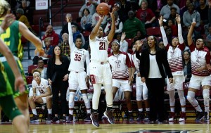 The Owls fell to the Bulls, depsite a late game surge fueled by Khadijah Berger. (Photo: Owlsports.com)