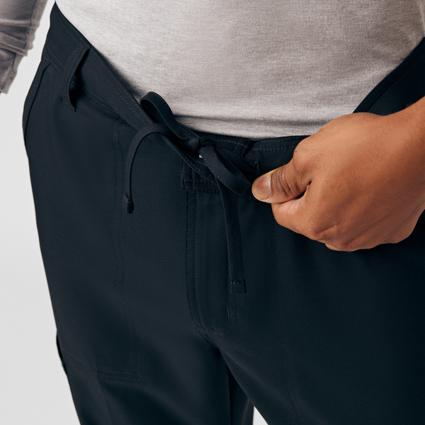 Photo of WB446 Black Details 1