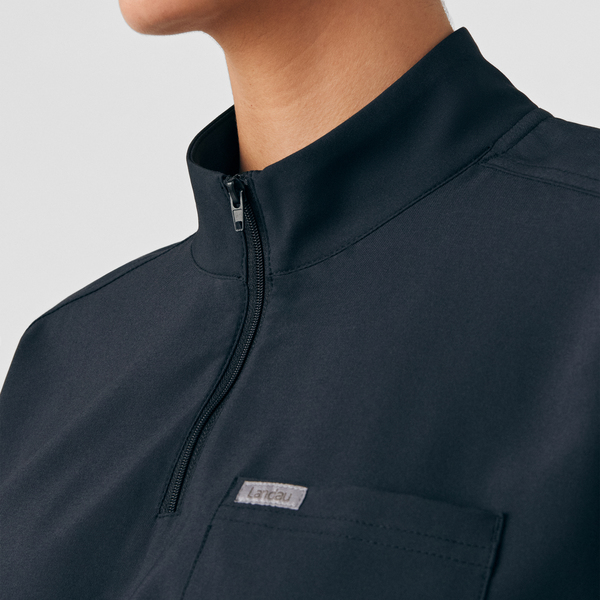 Photo of the uniform LD607 Black Details 1