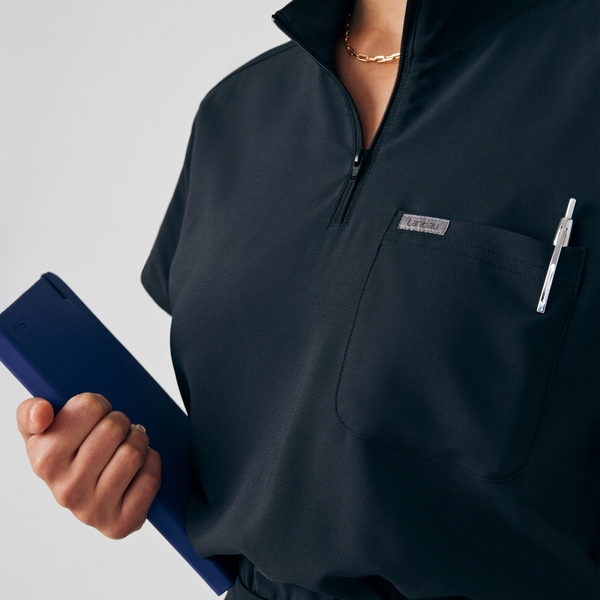 Photo de l'uniforme LD607 Noir Details 2