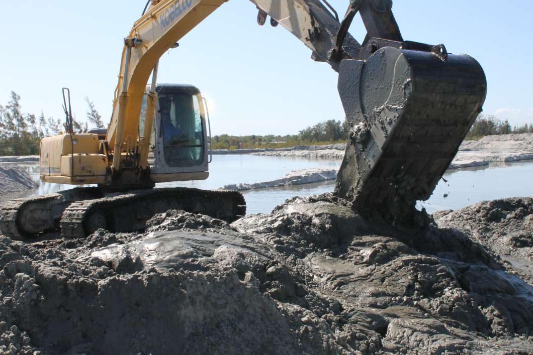 Indian River Lagoon CleanUp Poses Crucial Question What To Do With All That Muck? Central