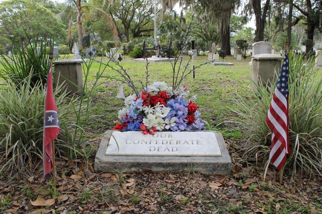 Marker at the confederate section of Orlando’s Greenwood Cemetery./Photo: WMFE Matthew Peddie