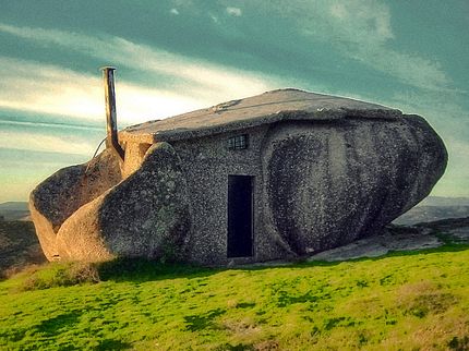 Stone-house-guimaraes-2