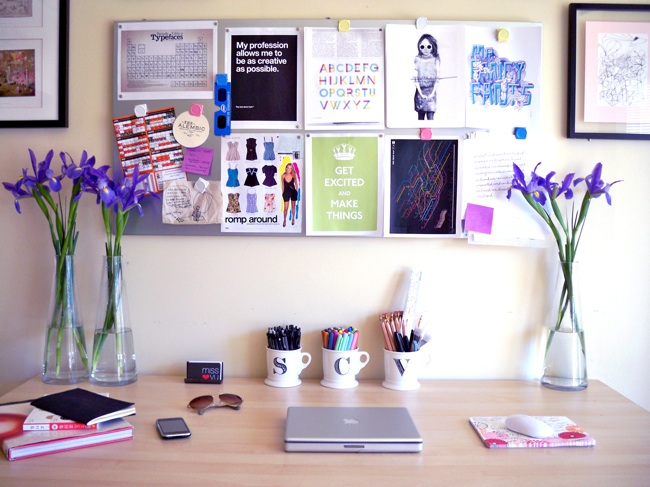 organized-desk Dorm Room Ideas - Organized Desk