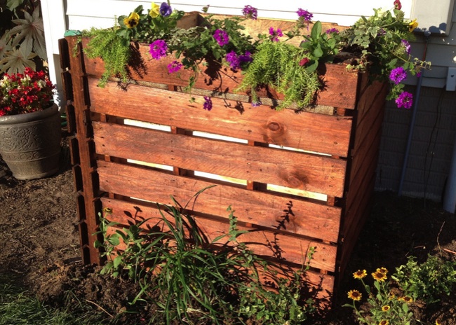 completed How to Build a Compost Bin - Completed