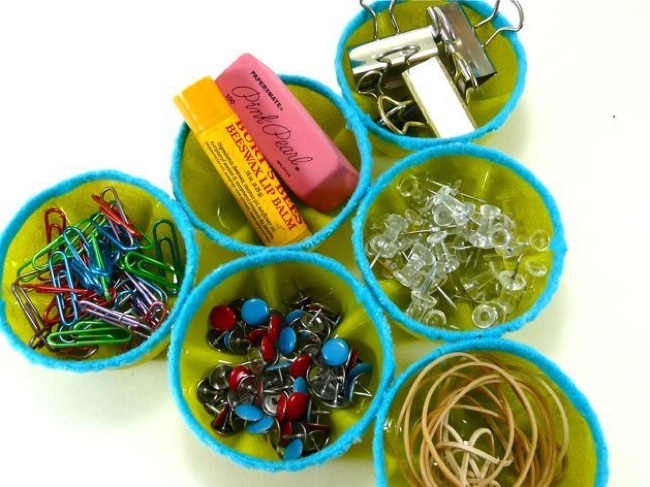 desk-organizer How to Reuse Plastic Bottles - Desk Organizer